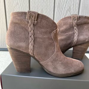 Vince Camuto Hudson Western Ankle Boots, Taupe-size 8.5